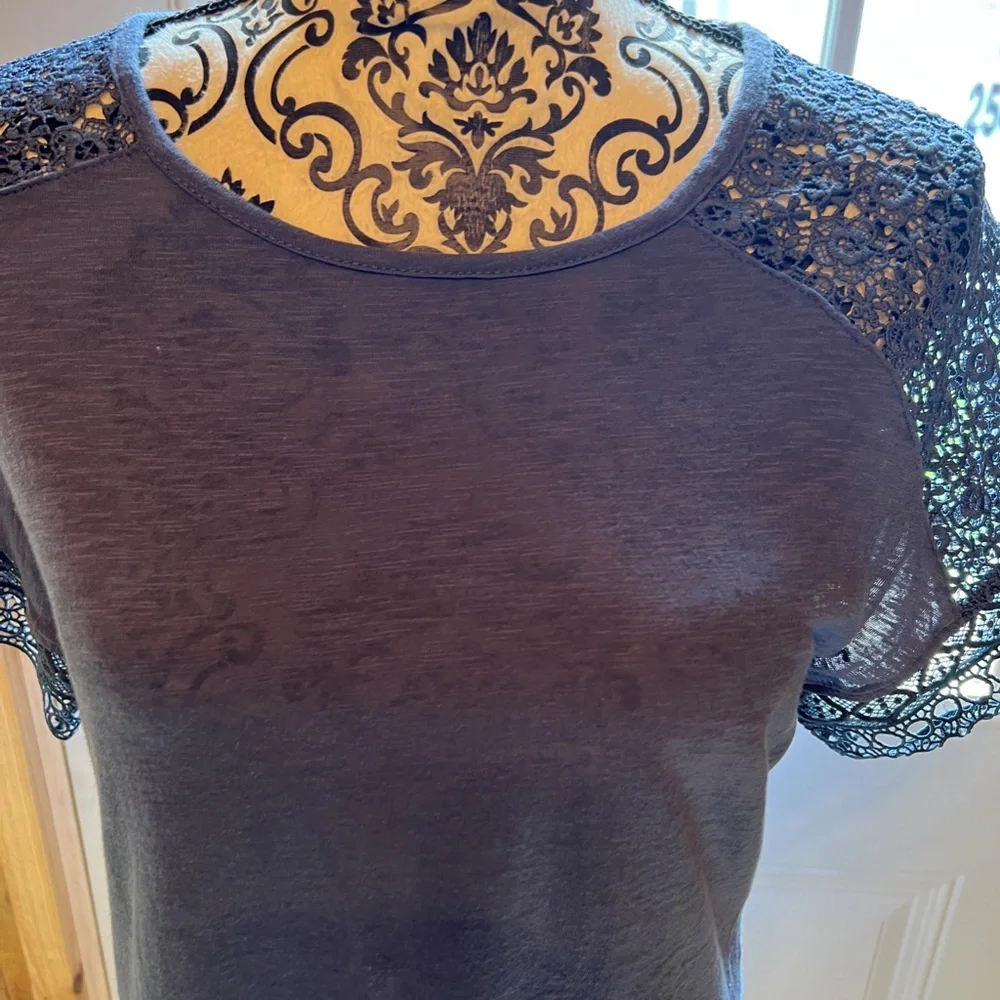 WOMEN'S SIZE SMALL DARK TEAL BLUE LACE TRIM TOP BLOUSE SHIRT - Picture 3 of 6